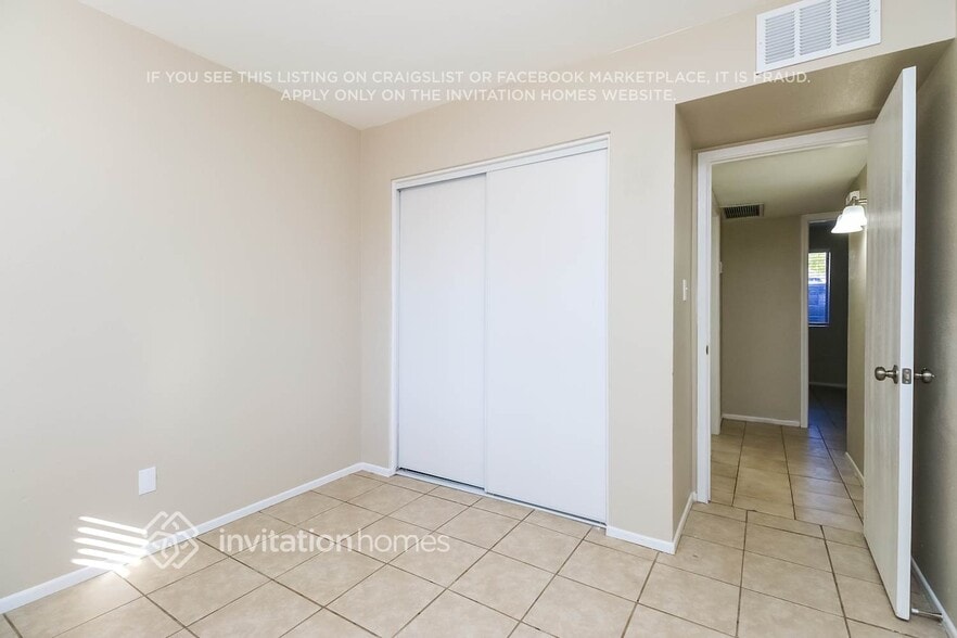 Building Photo - 535 S Udall