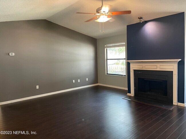 Building Photo - 1646 Rusty Rail Rd