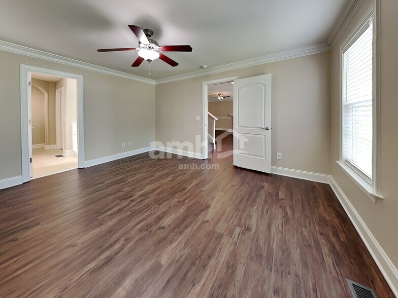 Building Photo - 1245 Beaverton Trail