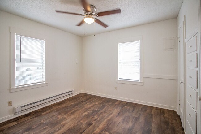 Building Photo - 3221 Baylor St