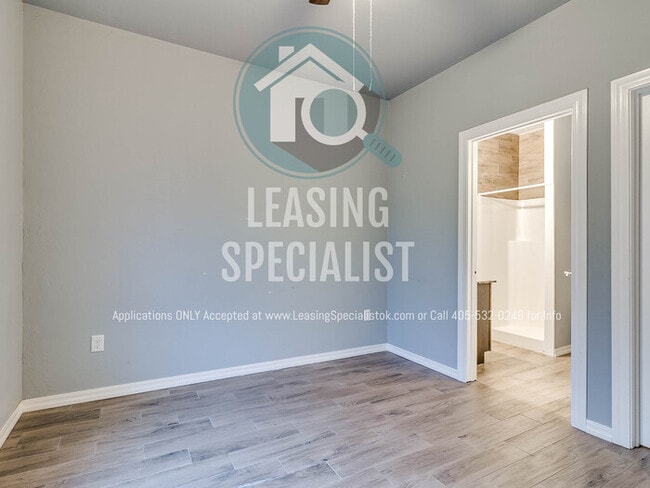 Building Photo - Central Norman 4 Bed 3 Bath House PRE-LEAS...