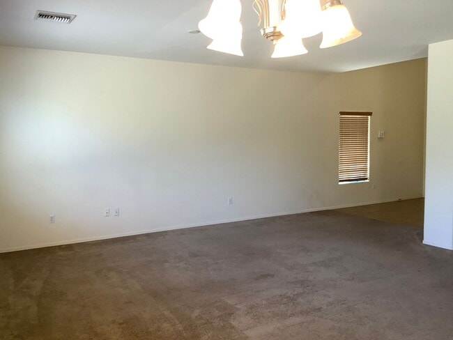 Building Photo - NORTHWEST HOME FOR RENT