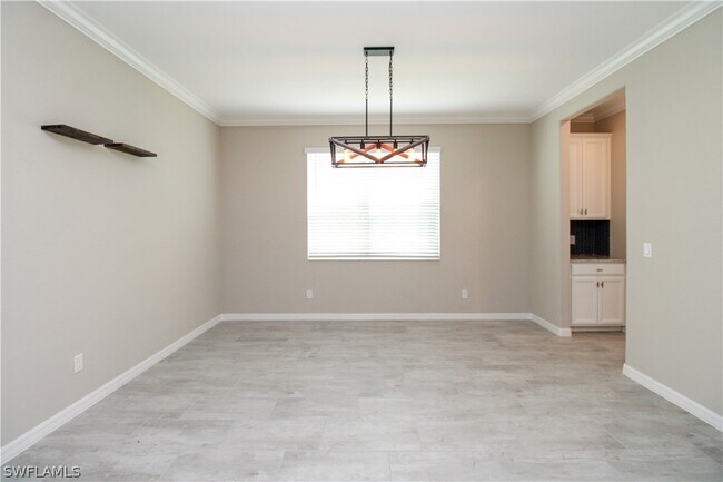 Building Photo - 2380 Fallglo St