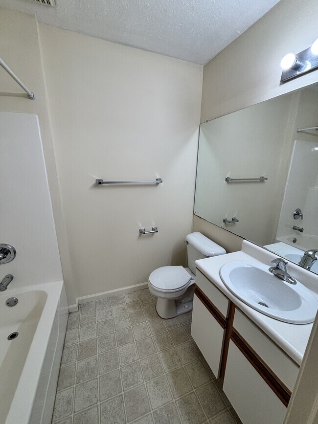 Building Photo - 1101 University Commons Dr