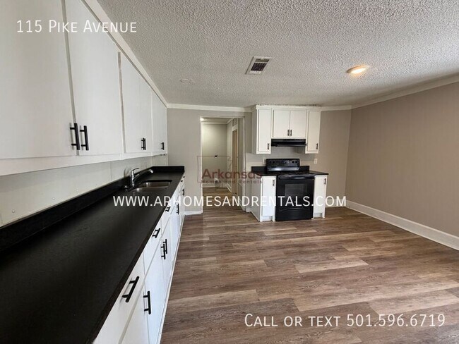 Building Photo - 115 Pike Ave