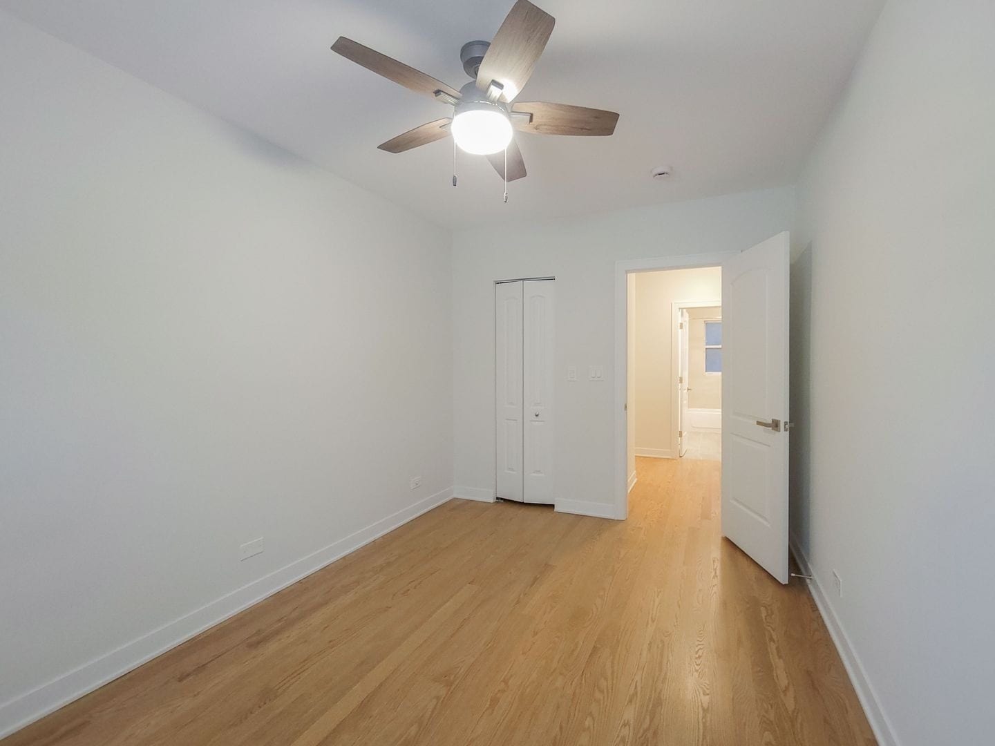 Building Photo - 4513 N Paulina St