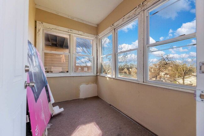 Building Photo - 8010 S Michigan Ave