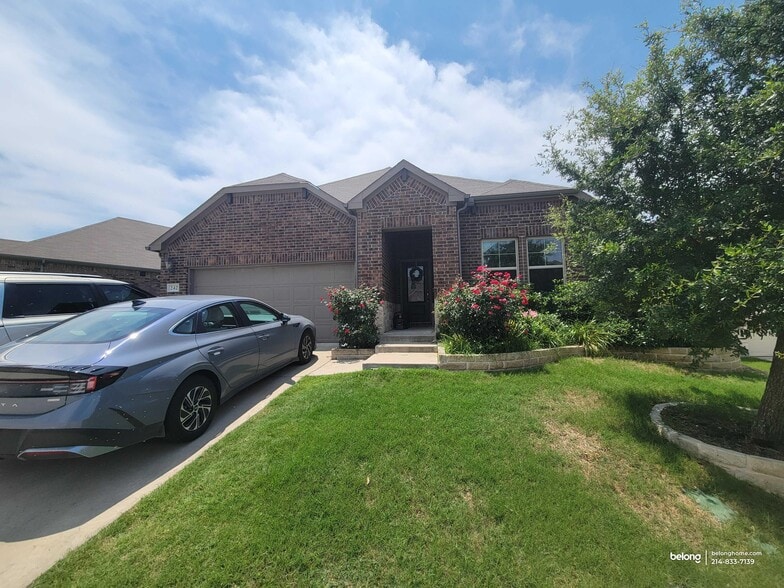 Building Photo - 242 Maverick Ct