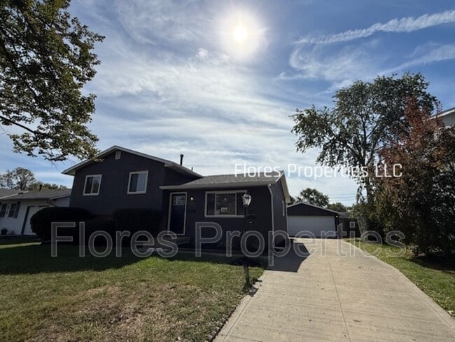 Building Photo - 1413 Cranwood Dr