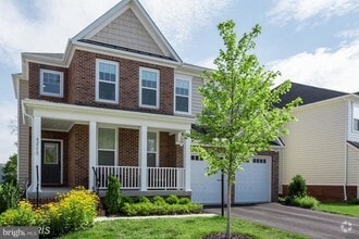 Building Photo - 42558 Stratford Landing Dr