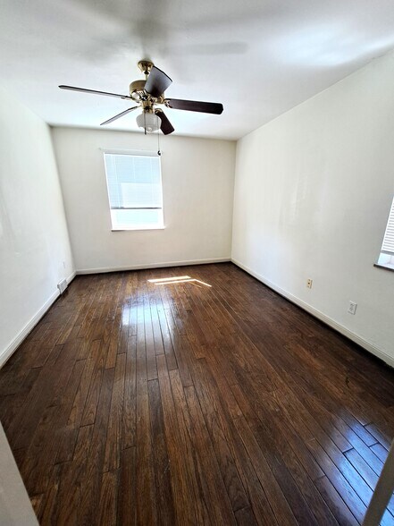 Bedroom - 1331 W 6th Ave