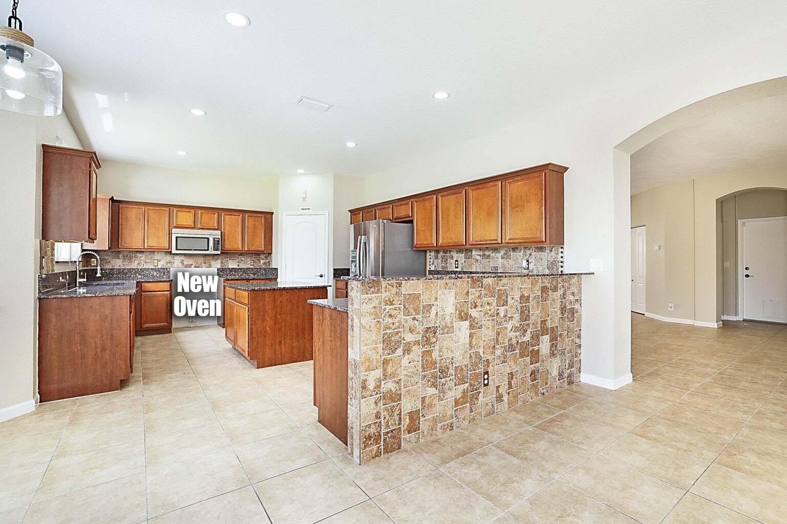 Building Photo - 122 Kensington Way