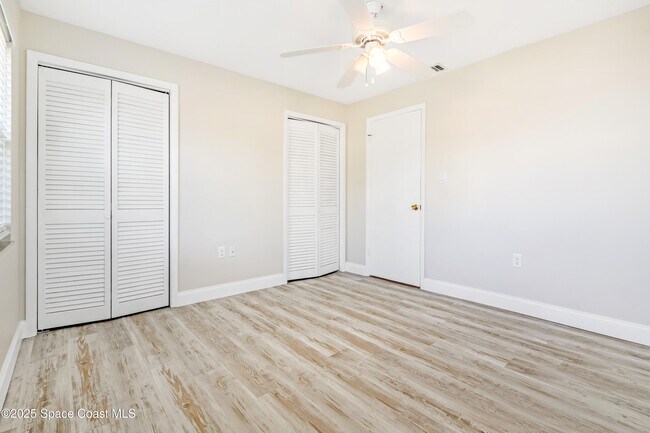 Building Photo - 1730 Canal Ct