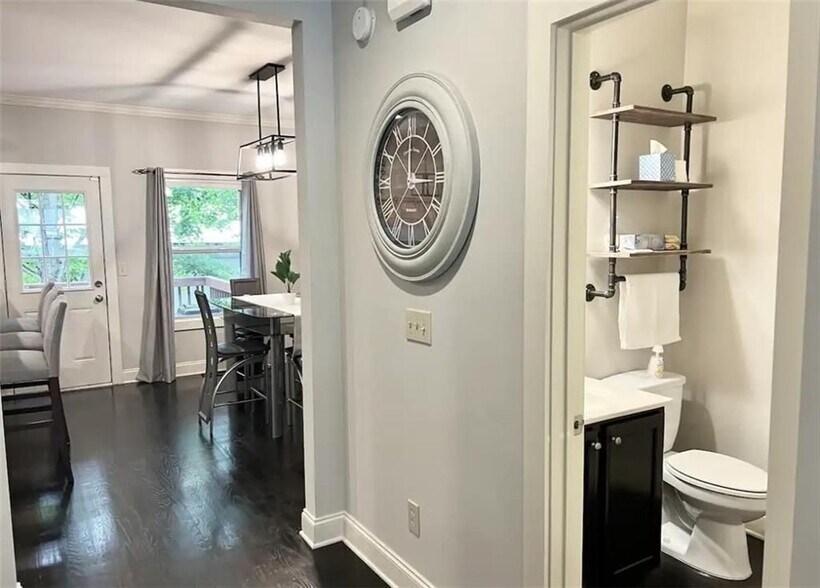 Building Photo - 1398 Heights Park Dr