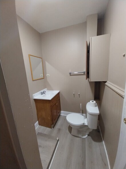 Building Photo - 11 Columbia Ave