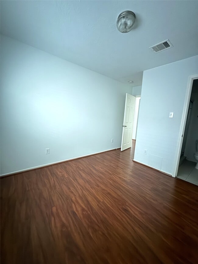 Building Photo - 13830 Fort Nelson Dr