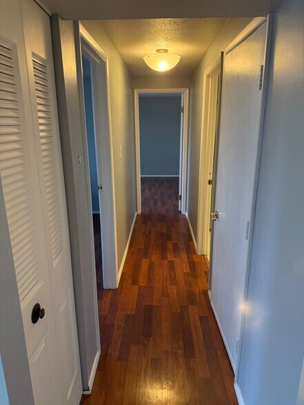 Building Photo - 27512 Evergreen Run