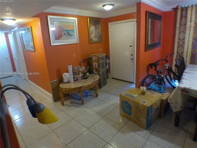 Building Photo - 430 NW 214th St