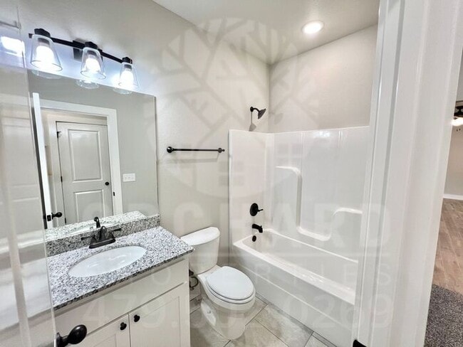 Building Photo - Tontitown | Bradley Plan- 3 Bed/ 2 Bath w/...