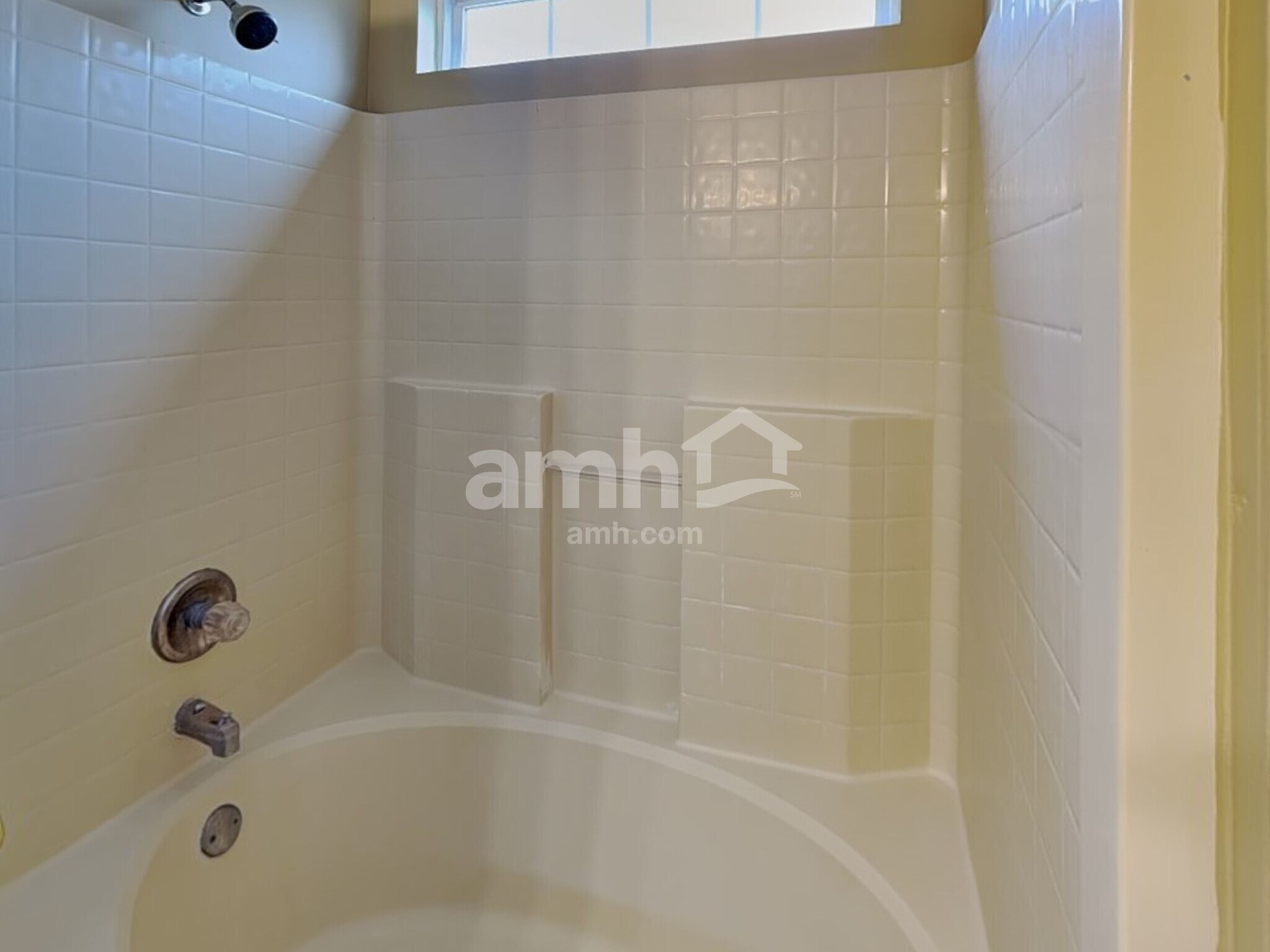 Building Photo - 8749 Trumpeter Dr