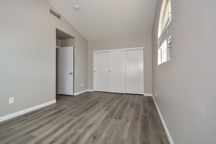 Building Photo - 9300 Dancing Daffodil Ave
