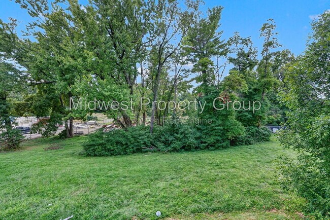 Building Photo - 10002 Kodiak Dr