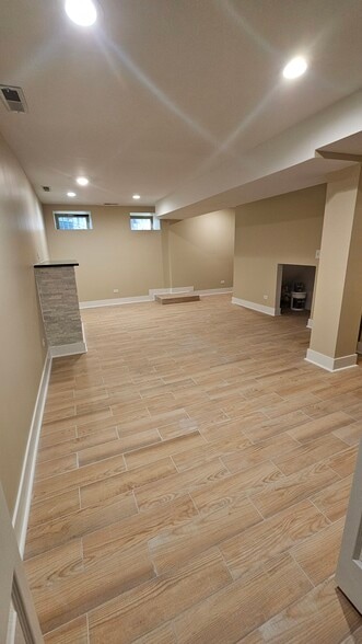 Building Photo - 1411 W Ohio St