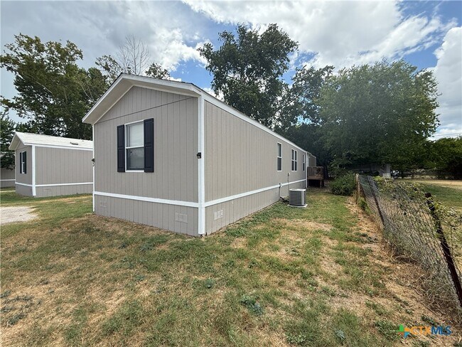 Building Photo - 1035 Ferryboat Ln