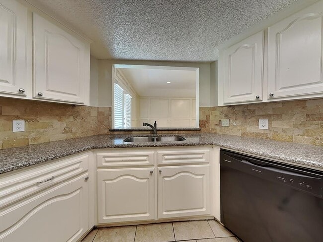Building Photo - 16726 Britford