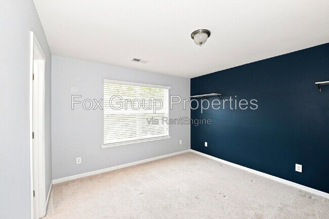 Building Photo - 117 E Warfield Dr