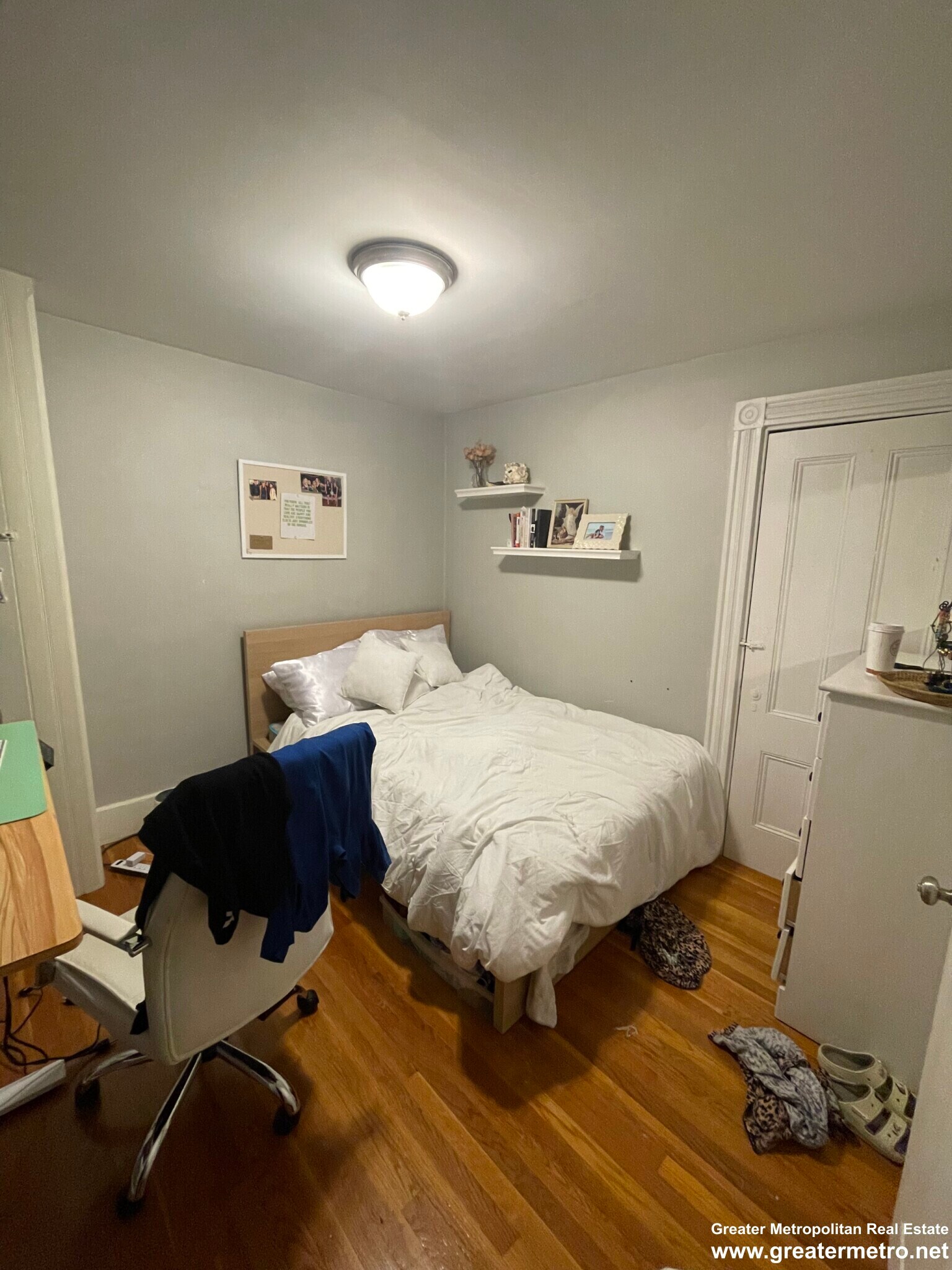 Building Photo - 764 E 8th St