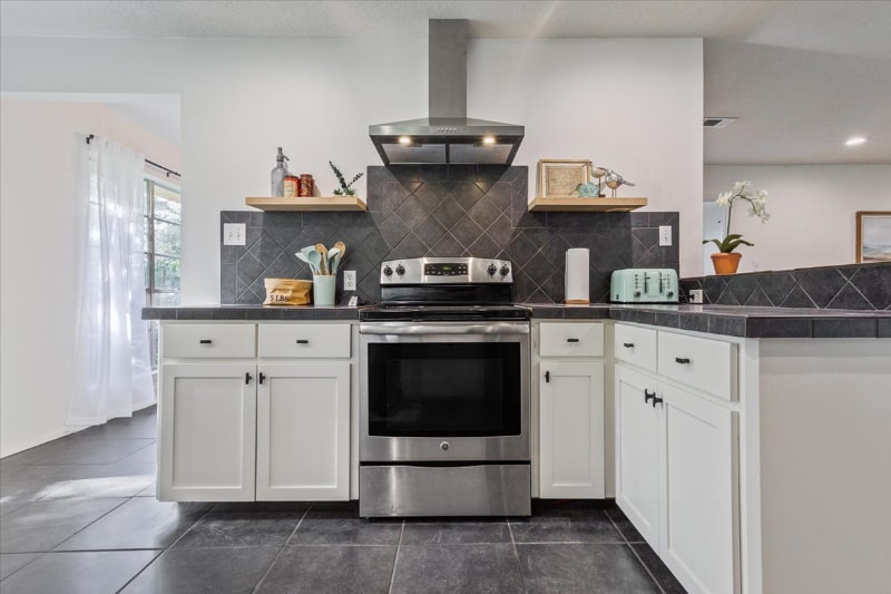 Building Photo - 12205 Midland Walk