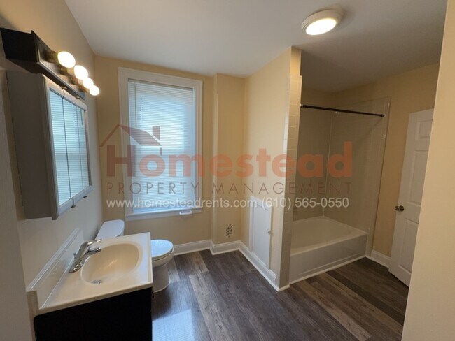 Building Photo - EDDYSTONE HOME FOR RENT!