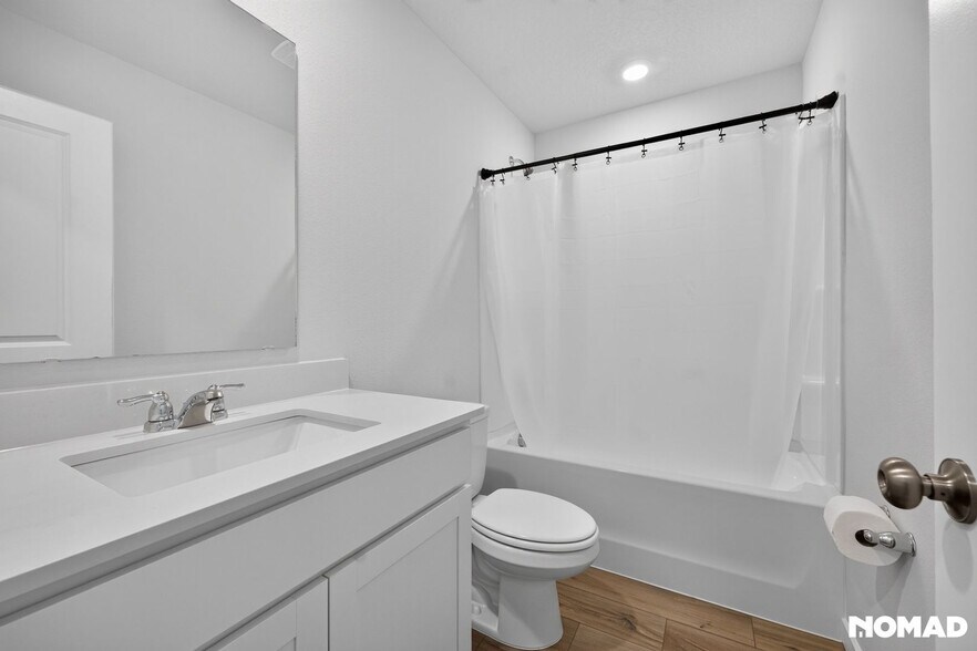 Building Photo - 14499 Macadamia Ln