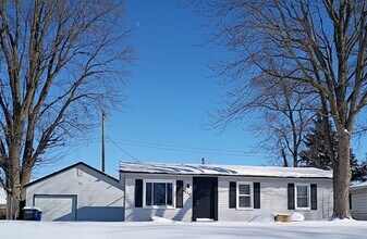 Building Photo - Updates....Updates.....Updates!!!! 3 Bed 2 Bath Home with detached garage!