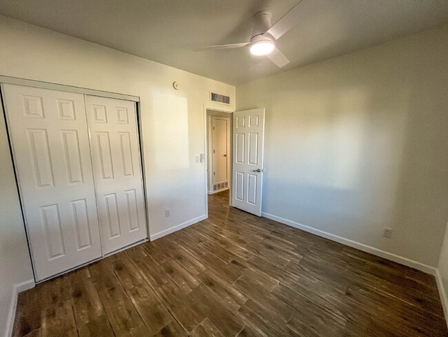 Building Photo - 5078 S Warren Ave