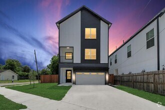 Building Photo - 1115 Amboy St