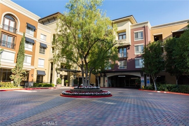 Building Photo - 24585 Town Center Dr