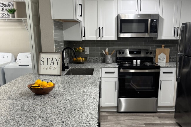 Building Photo - The Arts Apartments at West Napoleon