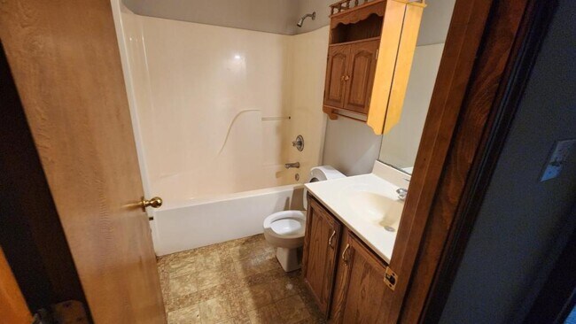 Building Photo - 1811 Miller Dr