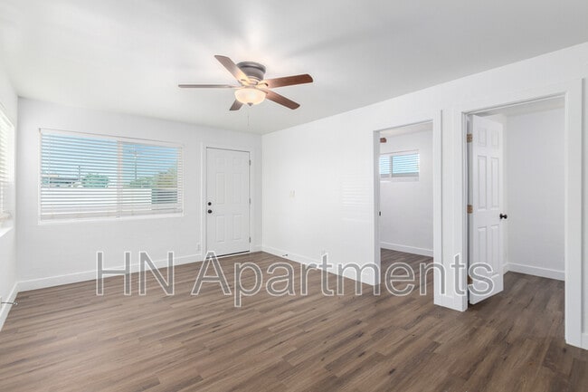 Building Photo - 4129 N 33rd Dr
