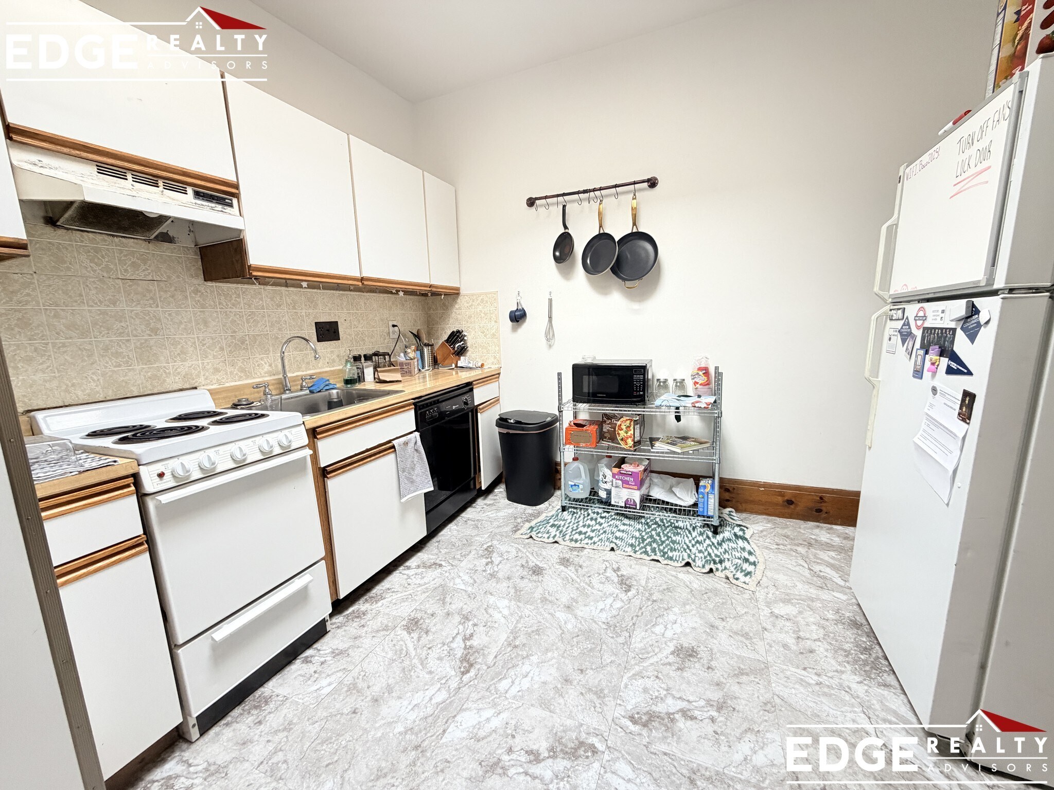 Building Photo - 17 Aberdeen St