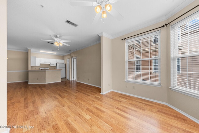Building Photo - 13810 Sutton Park Dr N