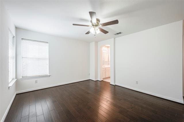 Building Photo - 917 Crestview Dr