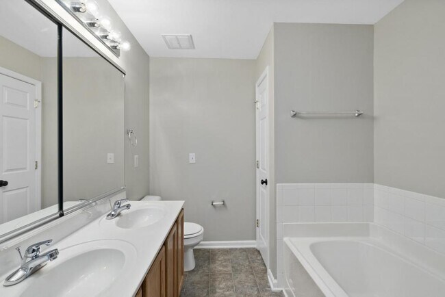 Building Photo - 3011 Barrymore St