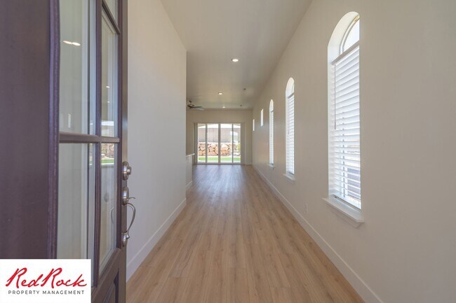 Building Photo - Brand New Stand Alone Home In Desert Color