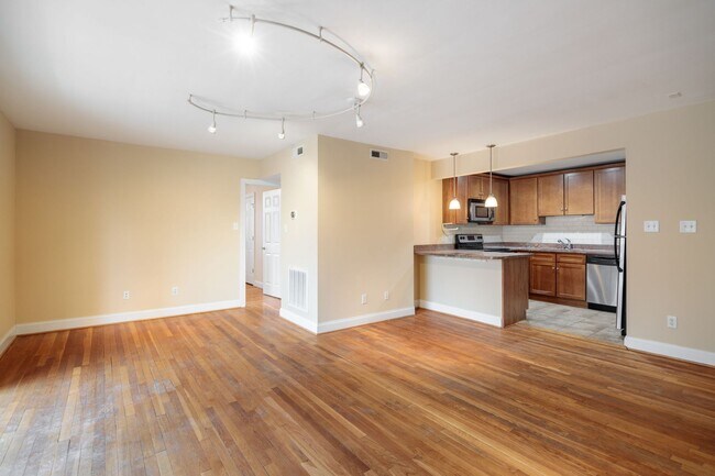 Building Photo - 2100 Grove Ave