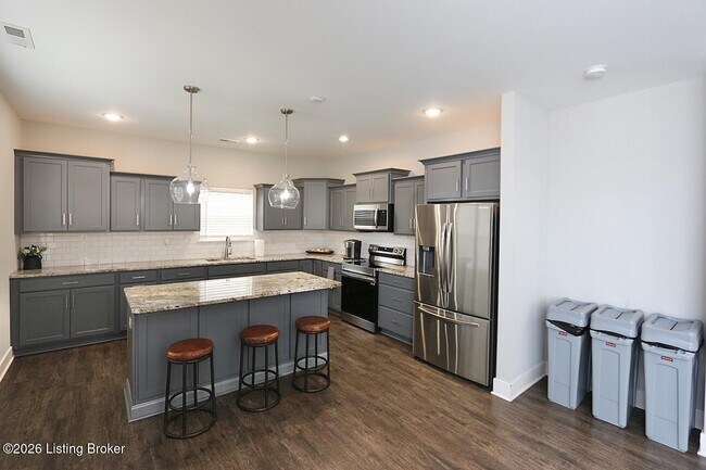 Building Photo - 1182 Park-Land Trl