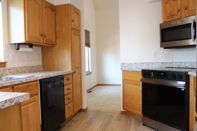 Building Photo - Arvada Home near Standley Lake with 4 BR/4 BA!