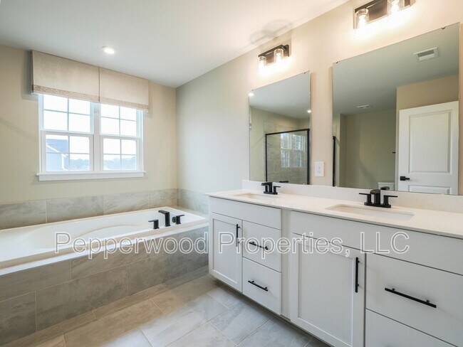 Building Photo - 7204 Red Cedar Trl